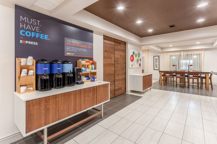 Holiday Inn Express & Suites OFallon / Shiloh by IHG