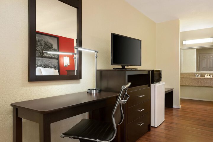 Room 22 of 28