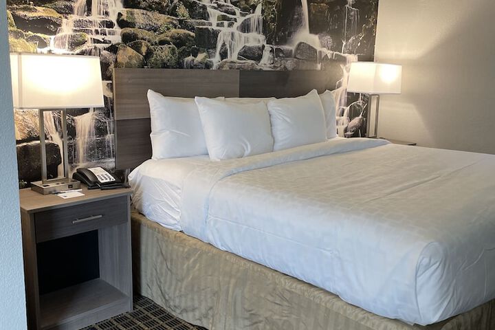 Room 12 of 35