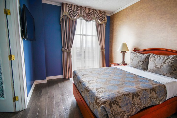 Room 80 of 128