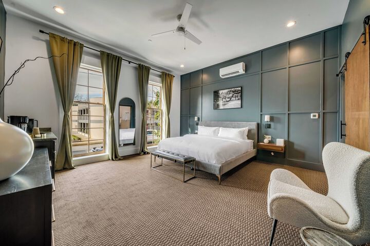 The Emerald Boutique Stays