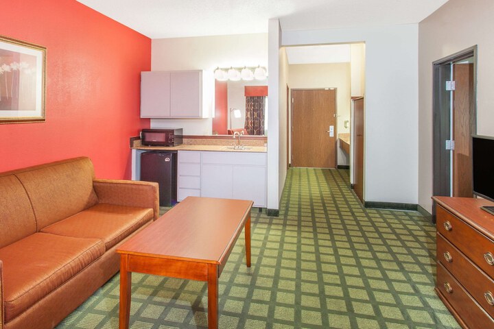 Room 18 of 26