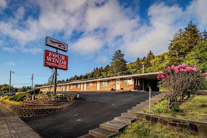 Four Winds Motel