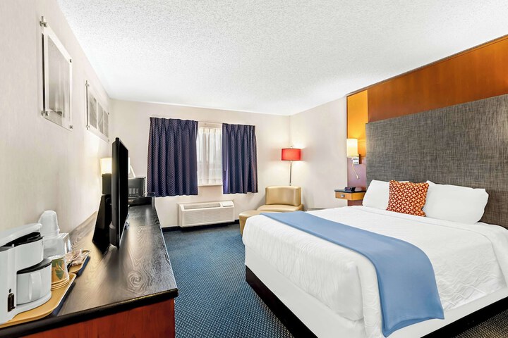Room 20 of 38