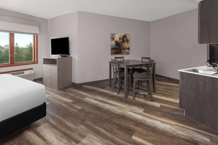 Links Bos Landen Hotel & Spa of Pella Trademark by Wyndham