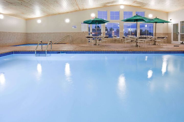 Pool 4 of 27