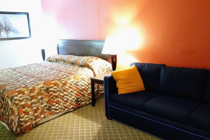 Room 33 of 51