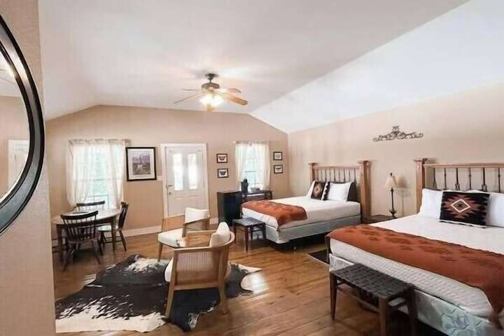 The Salado Inn Kolb Suite