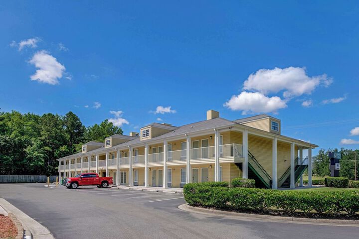 Hotel 4 of 35