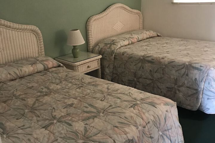 Room 21 of 32