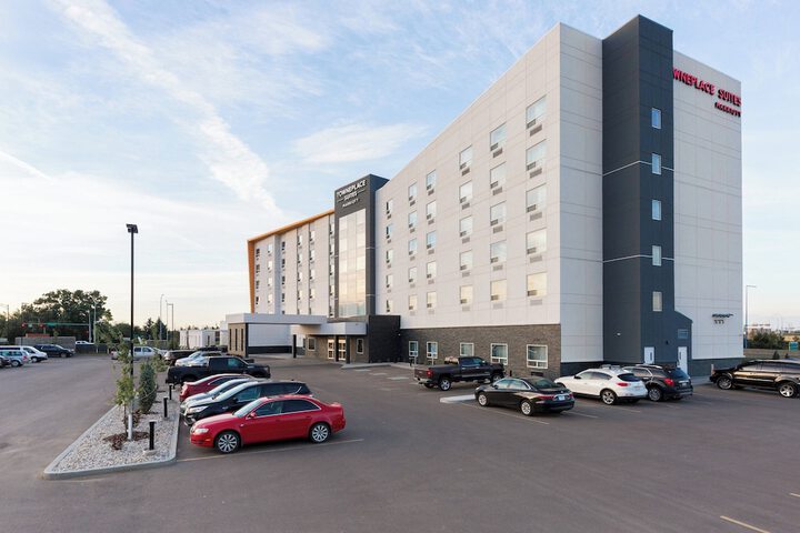 Hotel 2 of 33