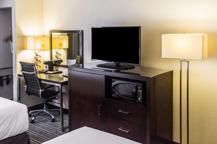 Room 28 of 36