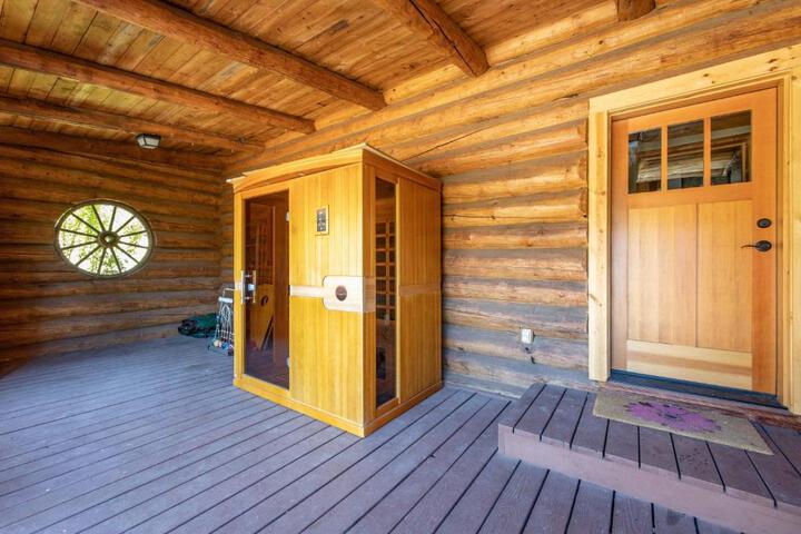 Rowland Log Cabin