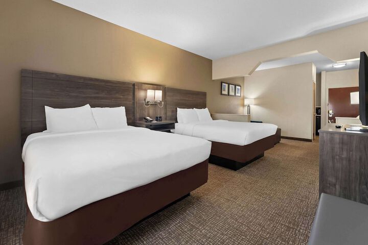 Comfort Suites near Robins Air Force Base