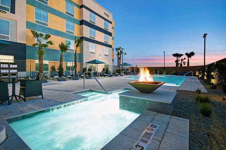 Pool 10 of 51
