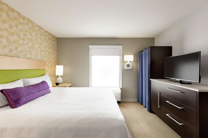 Room 9 of 29