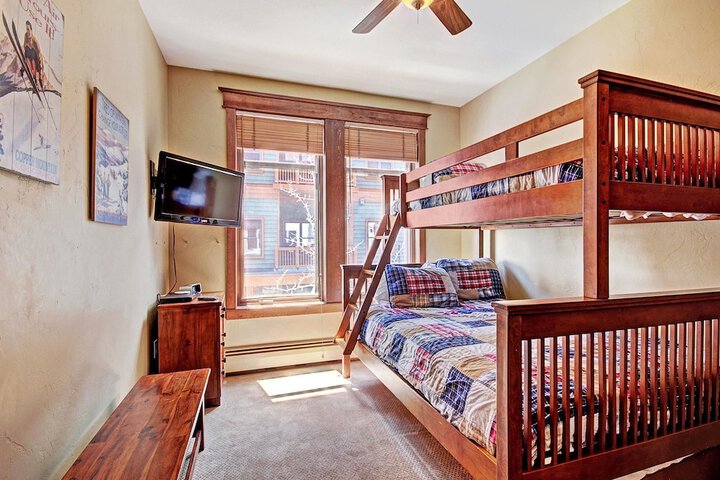 Room 19 of 25