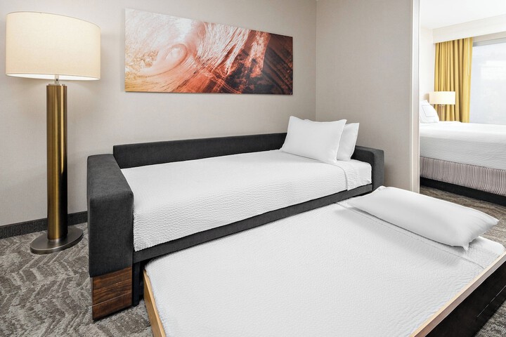 Room 17 of 24
