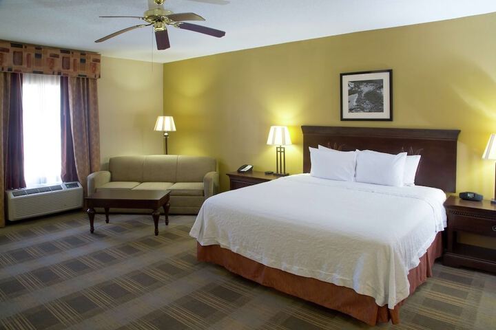 Room 42 of 93