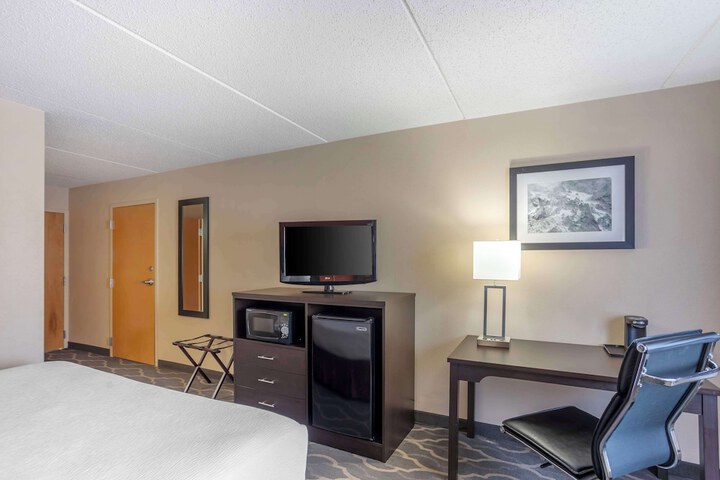 Room 18 of 61