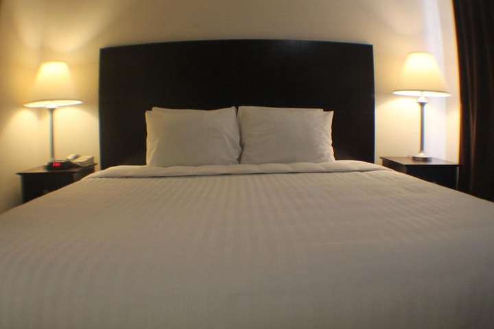 Room 16 of 36