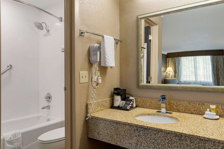 Room 20 of 31