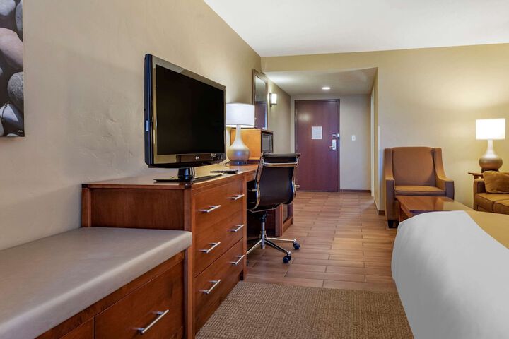 Room 14 of 36