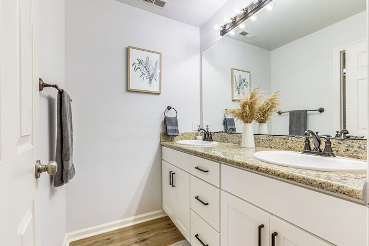 Family Home Near Folsom Lake in El Dorado Hills!