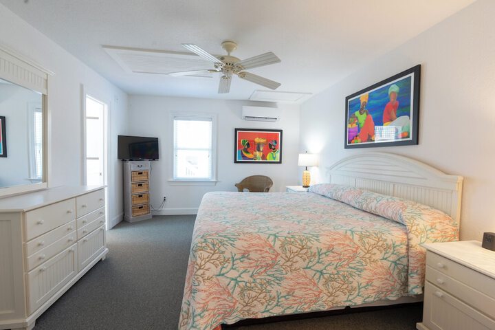 Ocracoke Harbor Inn
