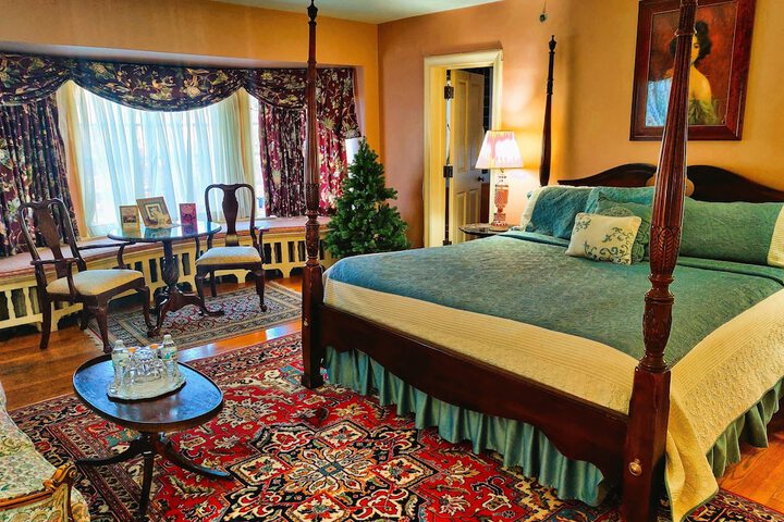 Montague Inn
