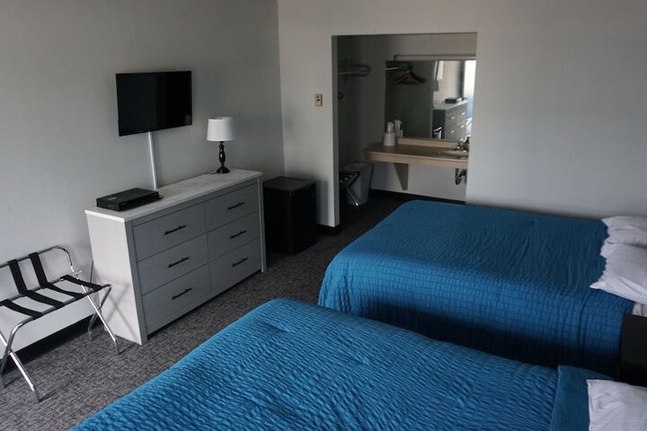 Room 10 of 26