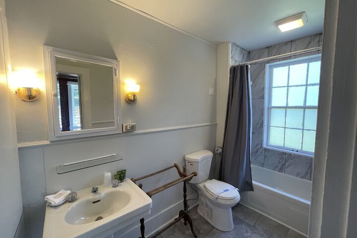 Stone Hearth Inn and Eatery