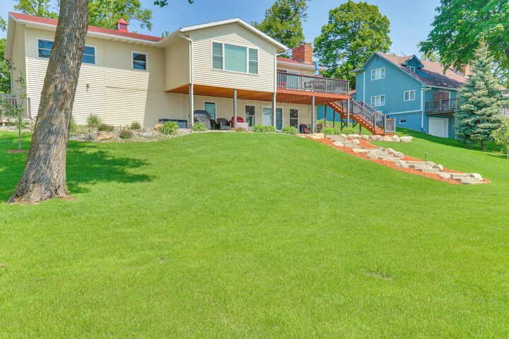 Lakeside Alexandria Retreat w / Deck + Boat Dock!