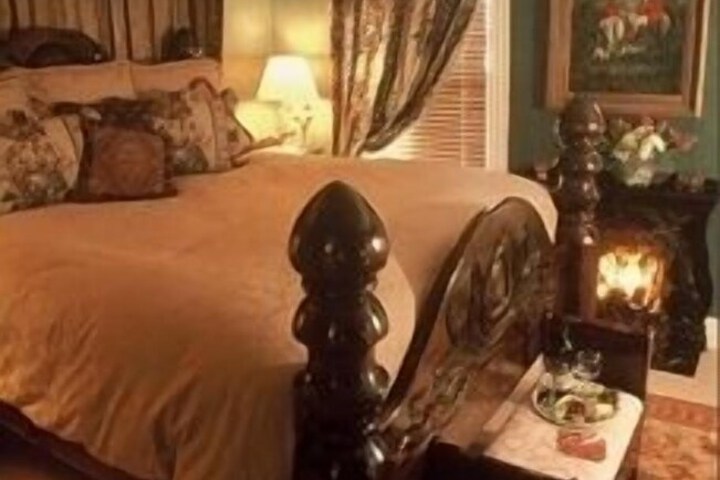 Room 14 of 17