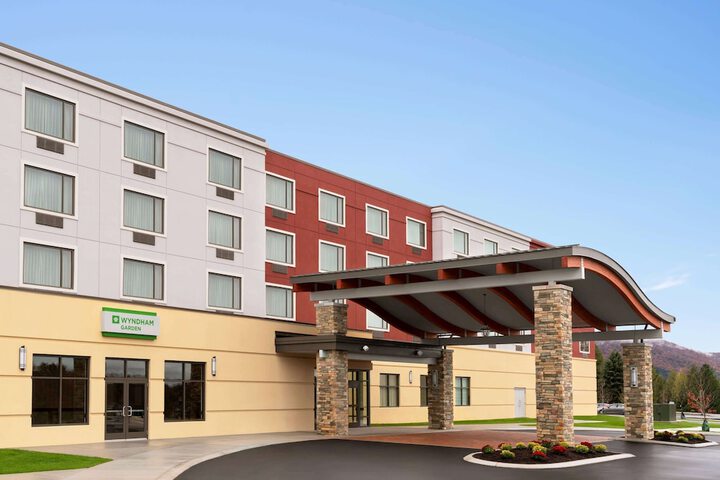 Hotel 3 of 35