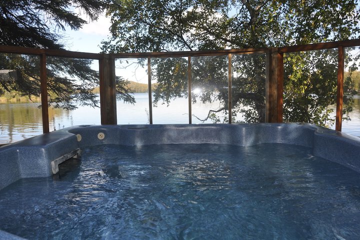 Daniels Lake Lodge B & B