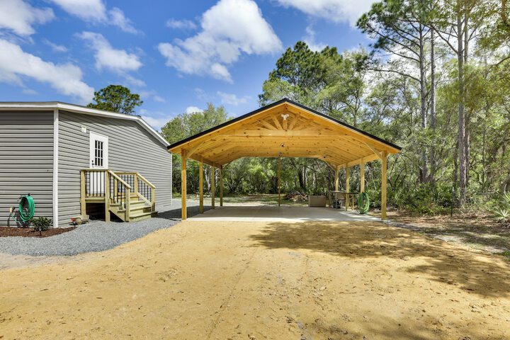 Charming Perry Home 2 Mi to the Gulf!