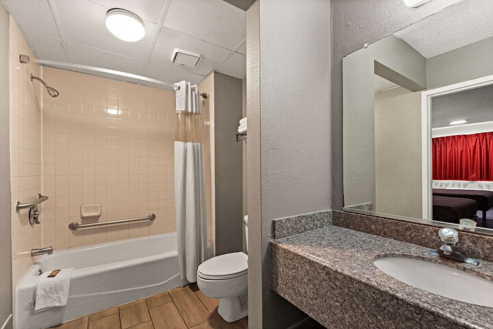 Rodeway Inn Brooklawn