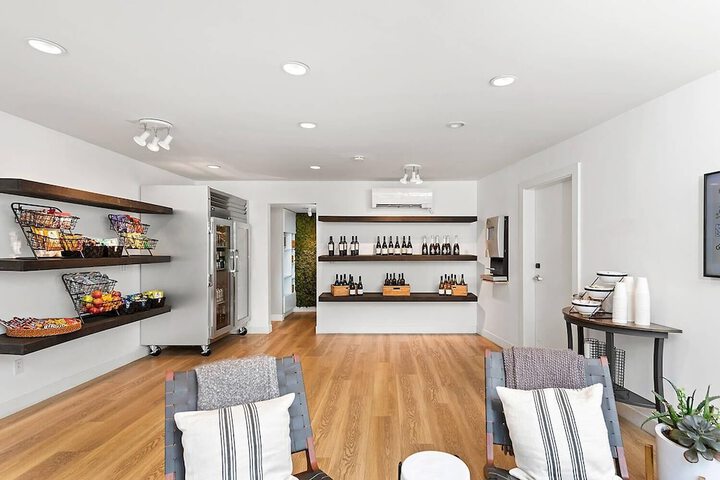 UpValley Inn & Hot Springs Napa Valley an Ascend Collection Hotel