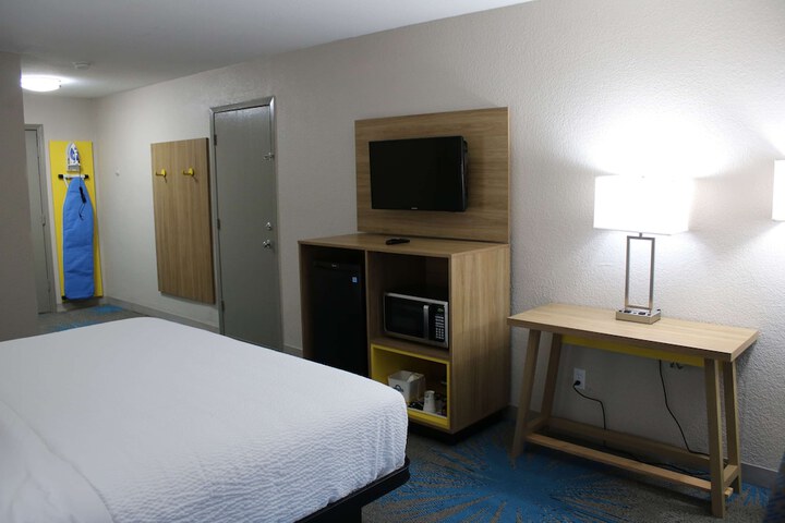 Room 16 of 55