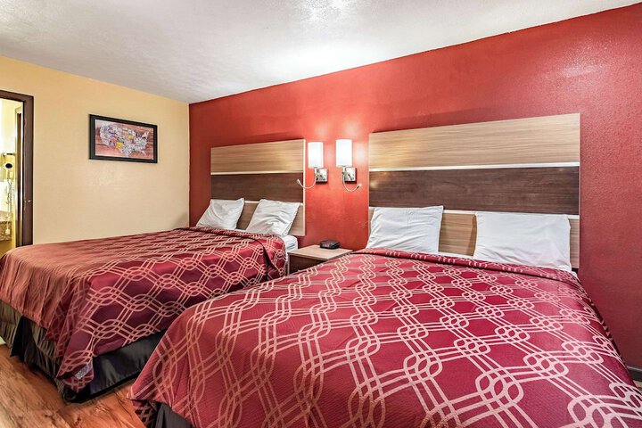 Room 14 of 25