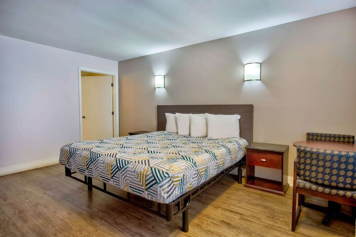Room 21 of 45