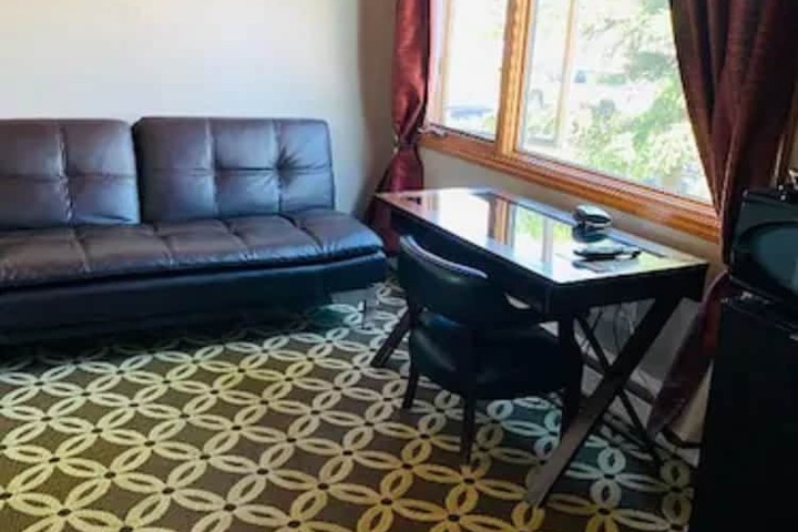 Room 7 of 24