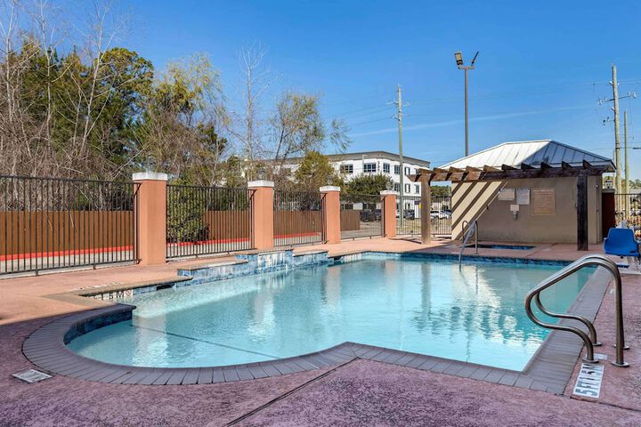 Pool 4 of 41