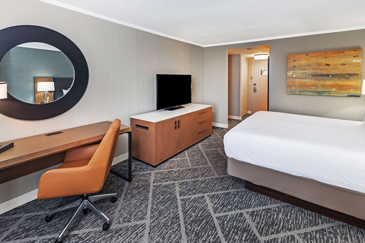Room 43 of 95