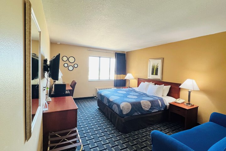 Room 22 of 40