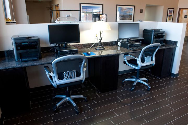 Business Center 41 of 42