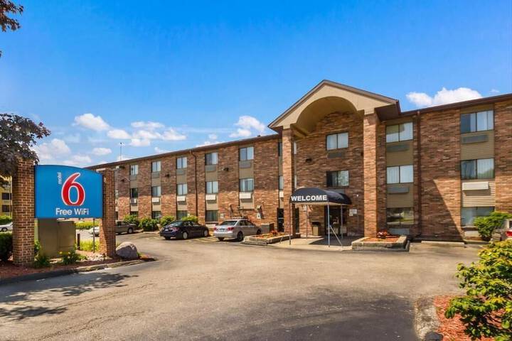 Hotel 6 of 36