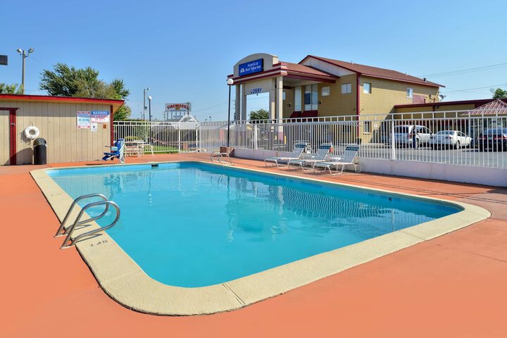 Pool 6 of 22