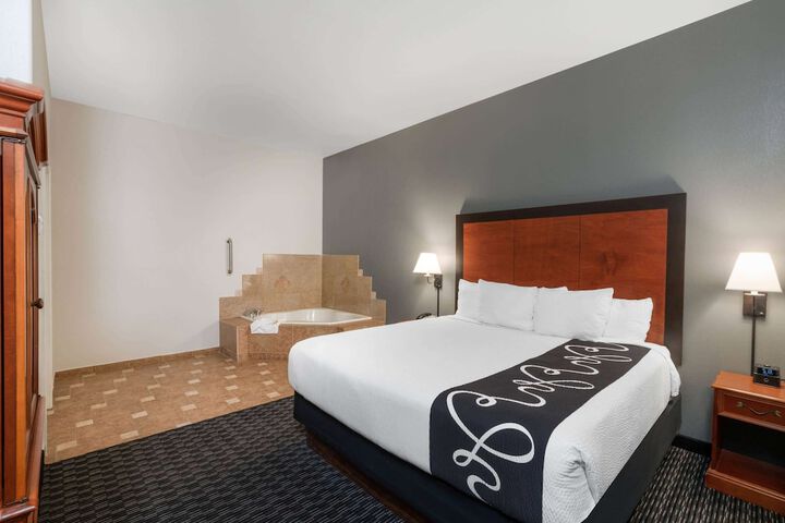 La Quinta Inn & Suites by Wyndham Rifle
